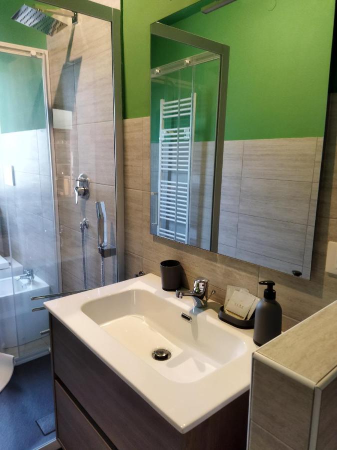 Appartamento Doppi Bagni Sei Posti Letto 비베로네 외부 사진
