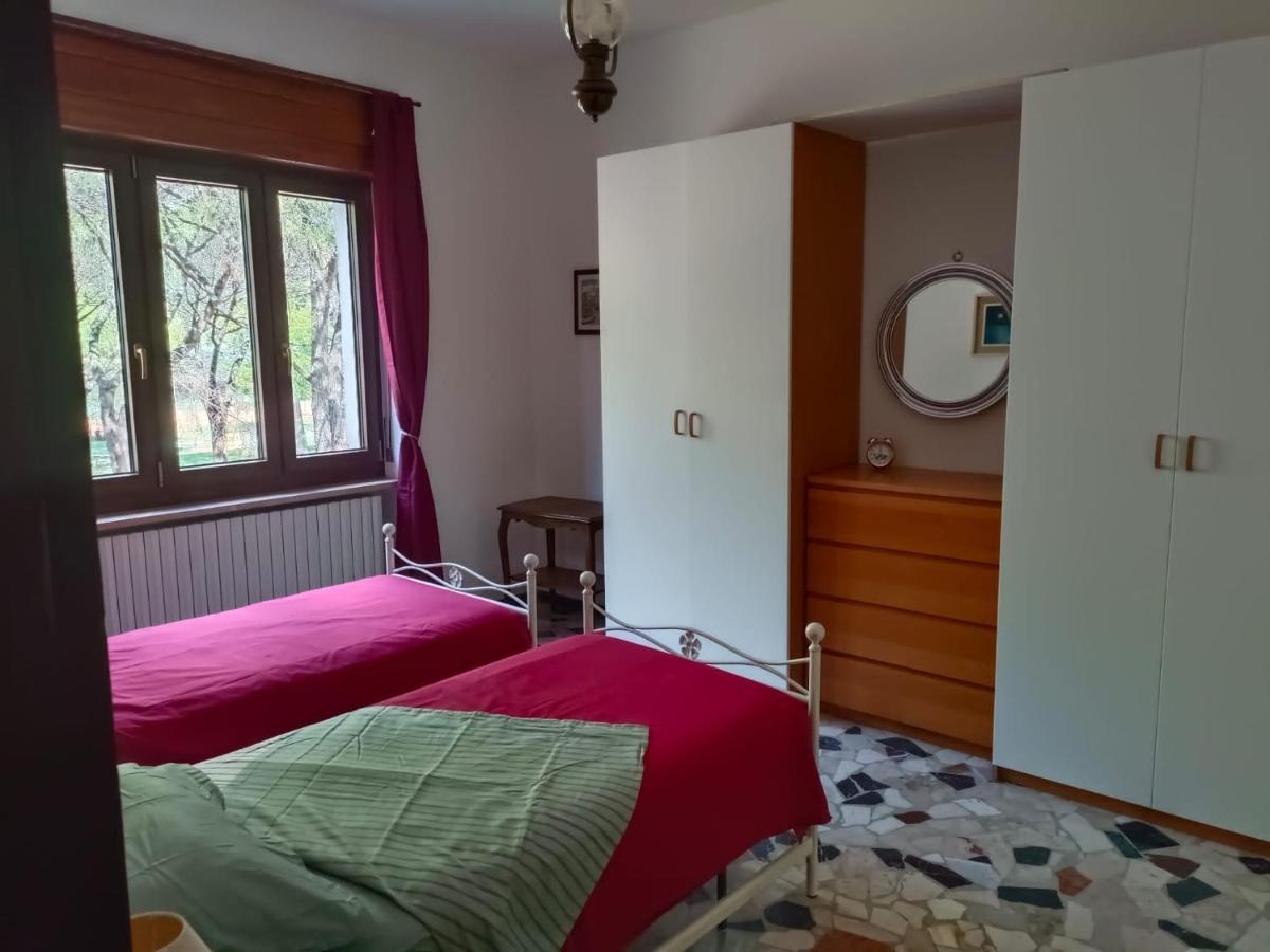 Appartamento Doppi Bagni Sei Posti Letto 비베로네 외부 사진