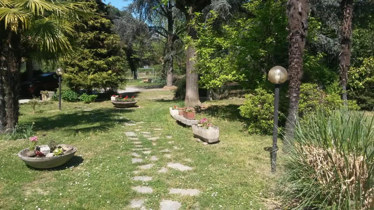 Appartamento Doppi Bagni Sei Posti Letto 비베로네 외부 사진
